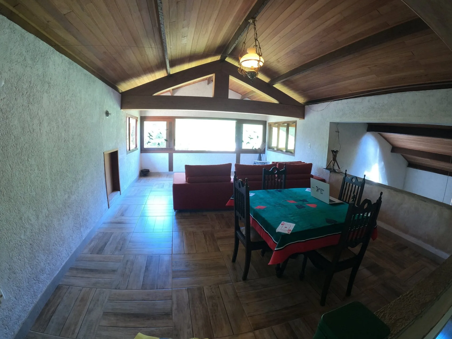 Mezanino da Casa da Antonieta - sofá confortável