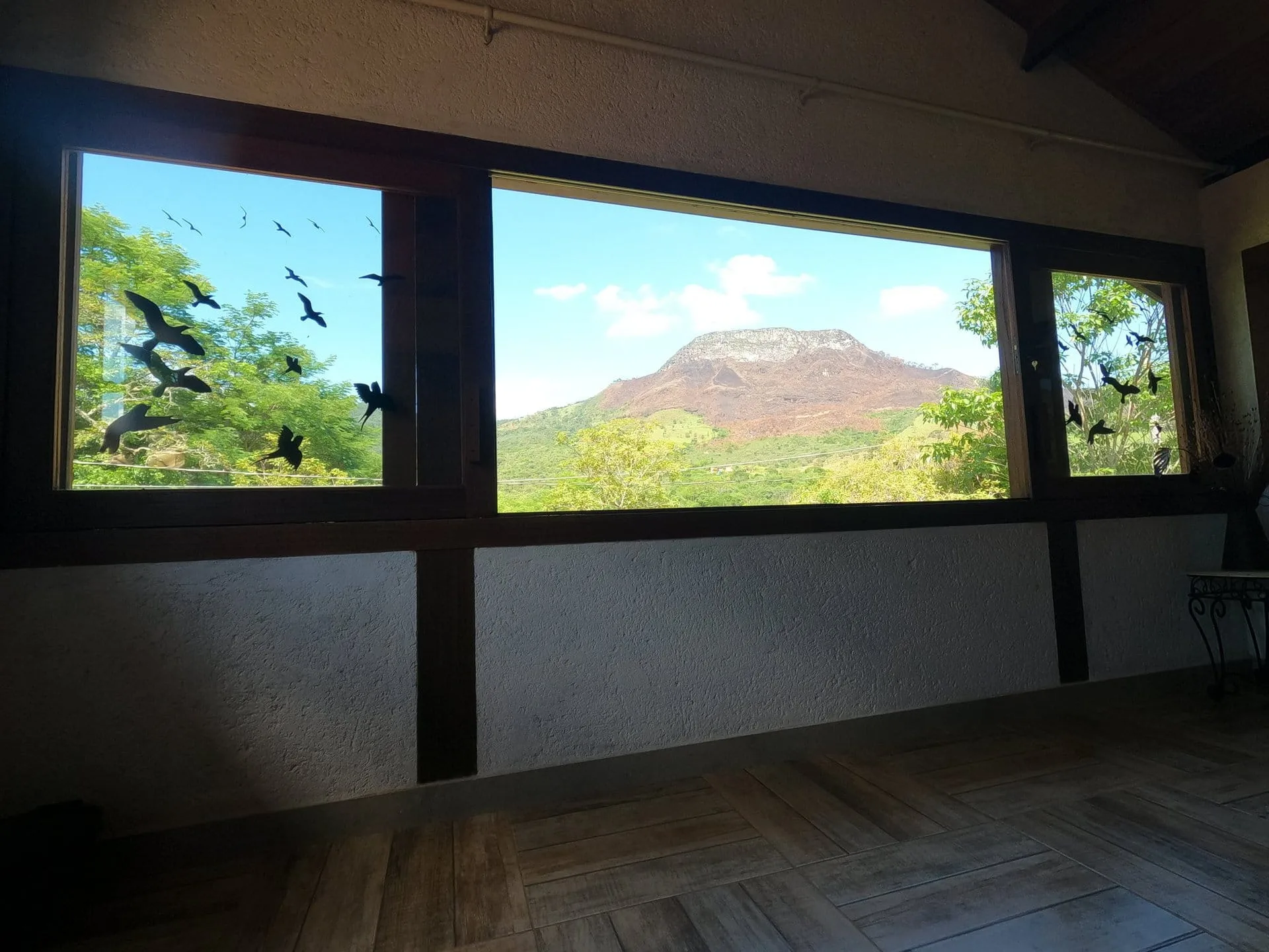 Mezanino da Casa da Antonieta - espaço minimalista